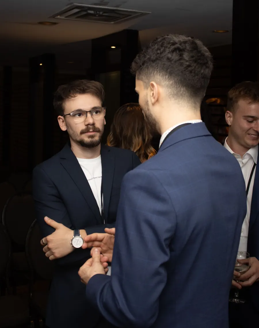 Guests in conversation at a SerbLink networking evening